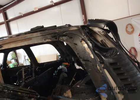 2002 Chevrolet Tahoe Ls из США, поврежденный, VIN 1GNEK13V82J130917